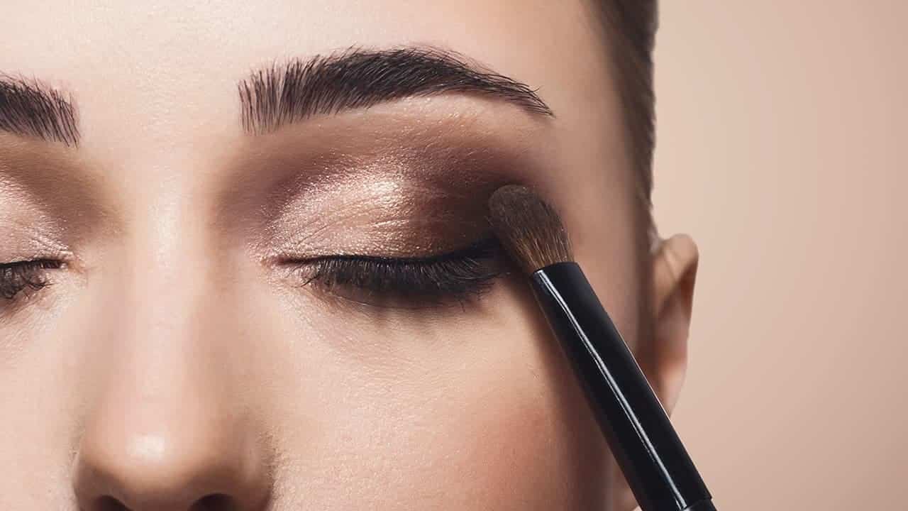 7 Merk Eyeshadow Terbaik Yang Bagus Dan Tahan Lama