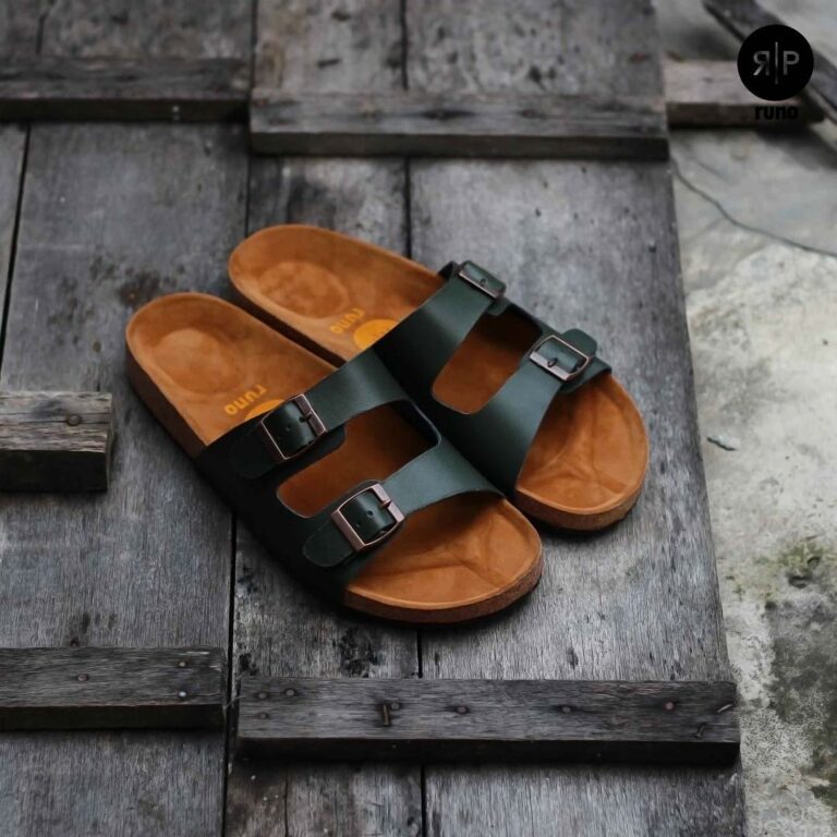 10 Merk  Sandal  Kulit Pria Branded  dan Awet