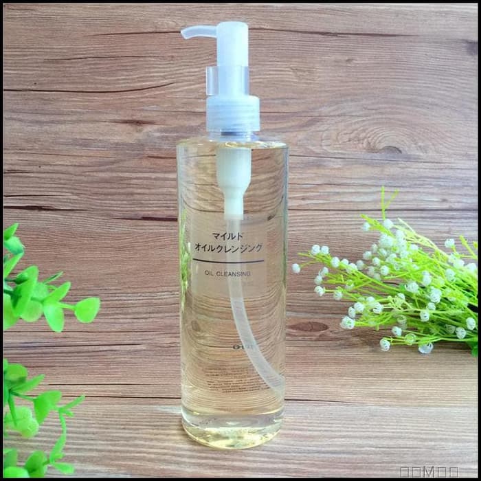 Muji-–-Cleansing-Oil-Rp-225.00000