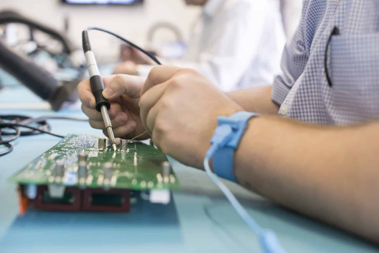 10 Merk Solder Listrik Terbaik